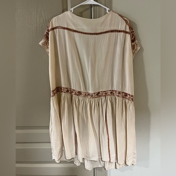SOLD Free People Gorgeous laser cut embroidered dress - Picture 4 of 13